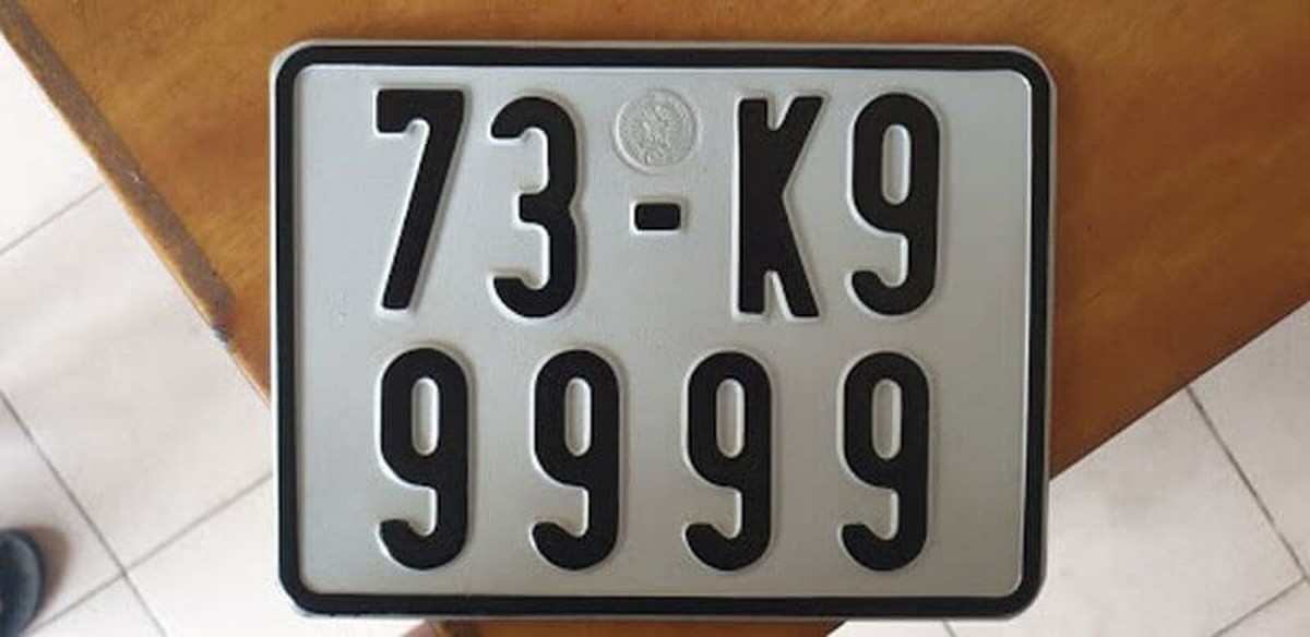 Biển số tứ quý