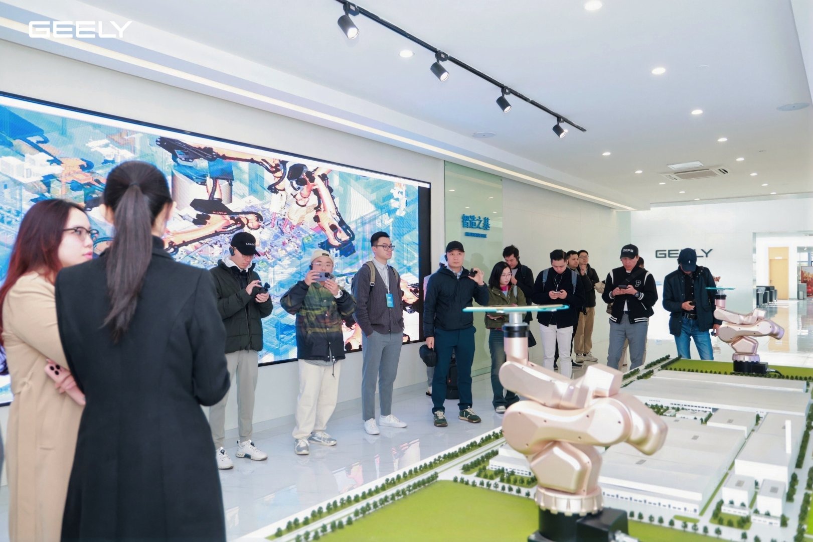 HÀNH TRÌNH KHÁM PHÁ “TRUNG TÂM SỨC MẠNH” CỦA GEELY TẠI HÀNG CHÂU, TRUNG QUỐC 1 image10