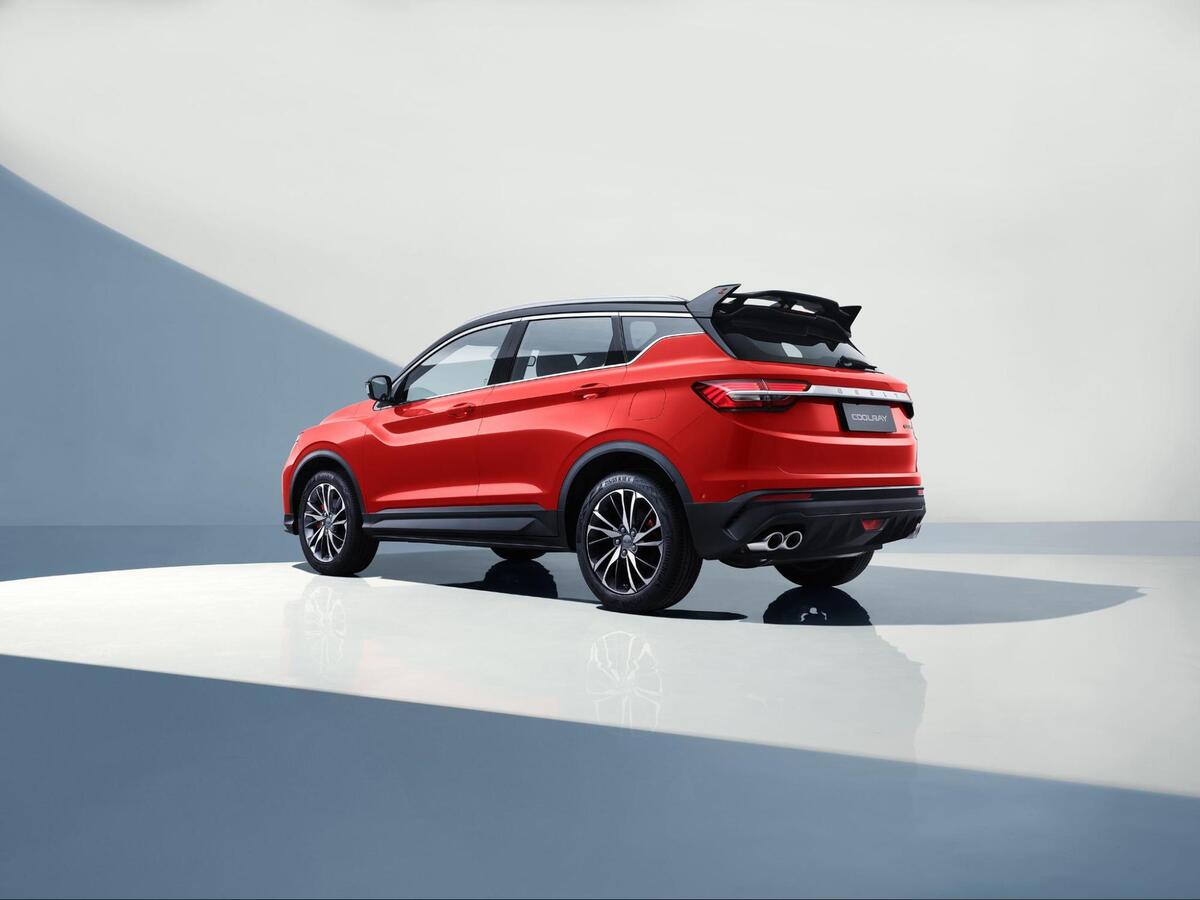 Màu xe hợp mệnh Hỏa 1978 thuộc các tông như đỏ, xanh, cam 