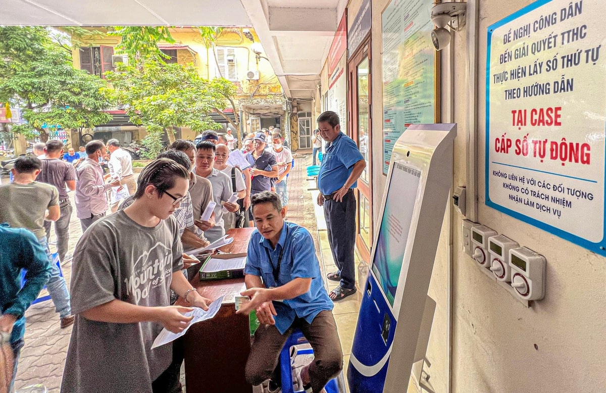 Bằng lái xe màu gì? Cách nhận biết bằng lái cũ và mới 5 Những đối tượng nào được cấp giấy phép lái xe mới?