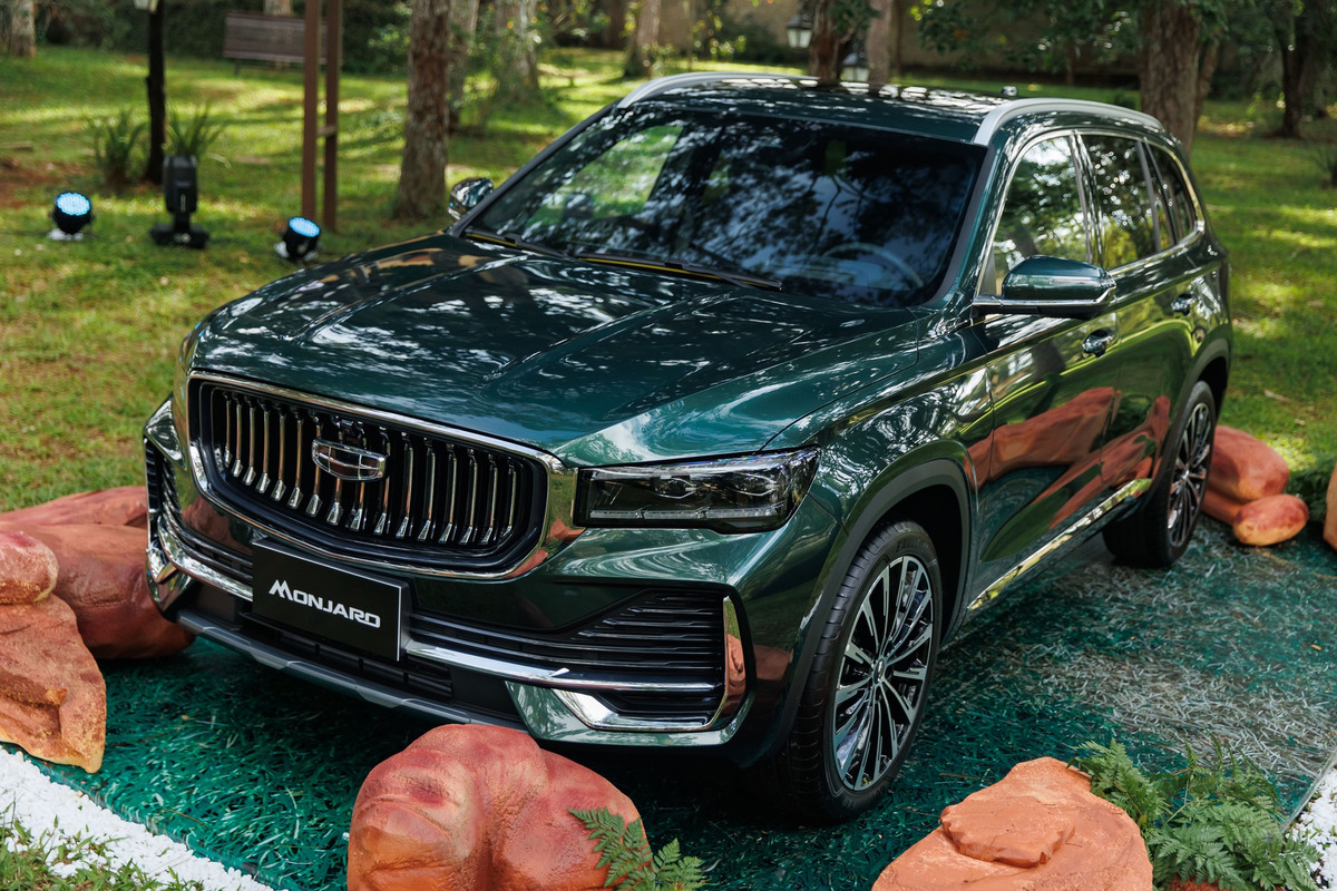 Nữ sinh năm 1995 nên ưu tiên các màu thuộc hành Mộc 