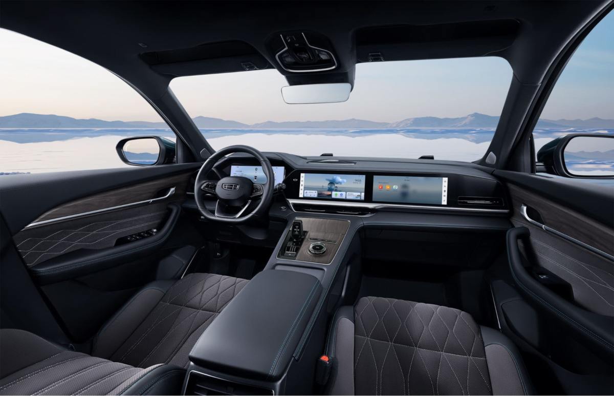 Thay đổi màu sắc nội thất xe sang màu tương sinh, tương hợp để cân bằng năng lượng