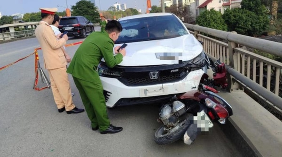 Cách xử lý hiện trường khi xe máy đâm vào ô tô