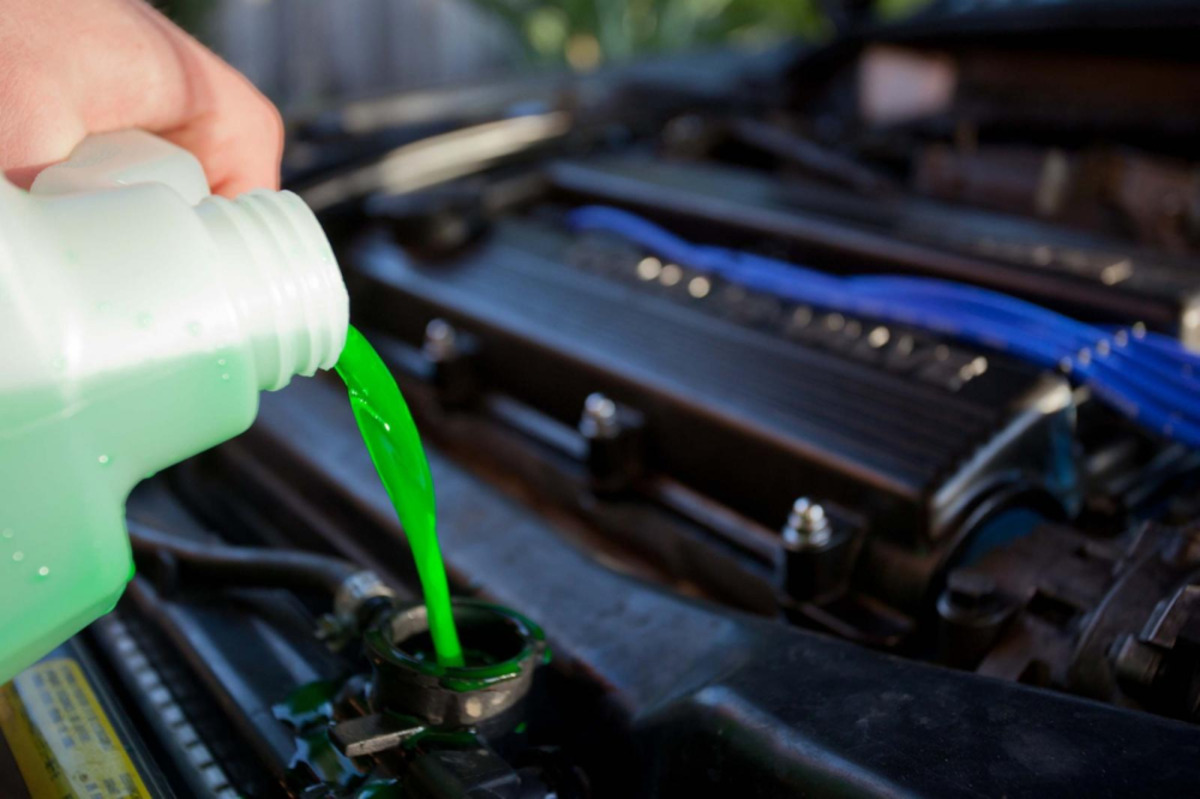 5 bước thay nước làm mát ô tô